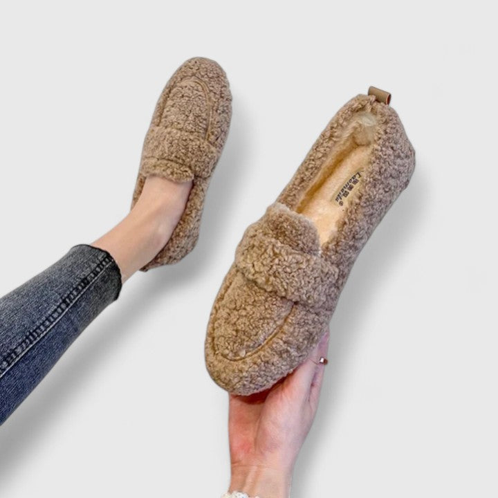 DARCY | ELEGANTLY DESIGNED WARM SLIPPERS