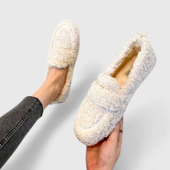 DARCY | ELEGANTLY DESIGNED WARM SLIPPERS
