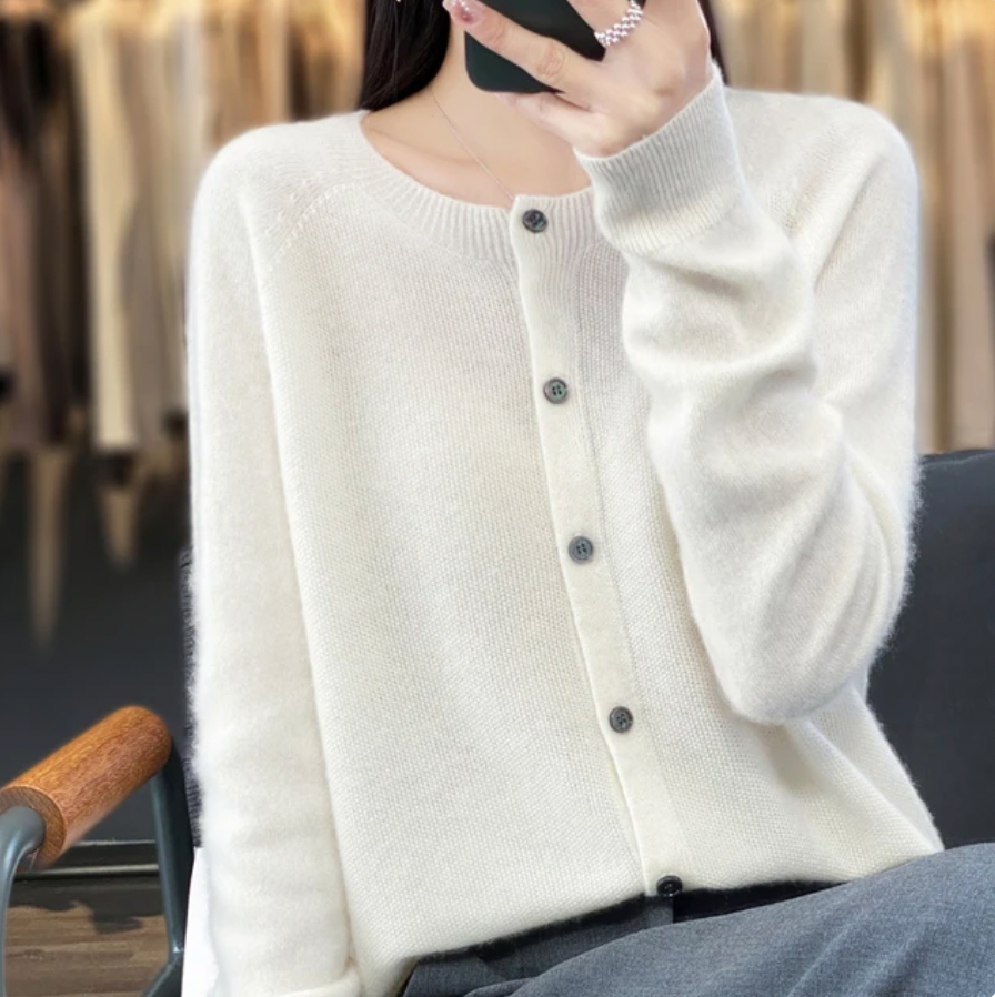 ANNIKA | ELEGANT COZY SWEATER