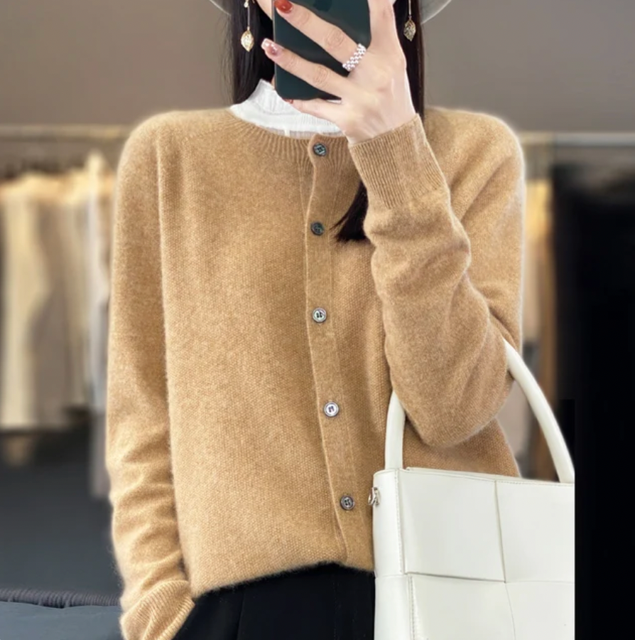 ANNIKA | ELEGANT COZY SWEATER