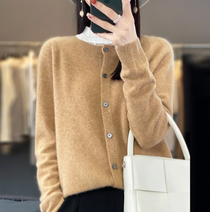 ANNIKA | ELEGANT COZY SWEATER